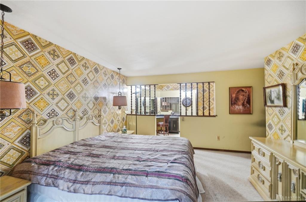 910 Sunnycreek Property Photo 32