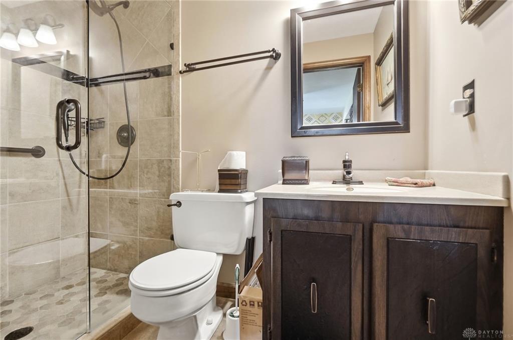 910 Sunnycreek Property Photo 35