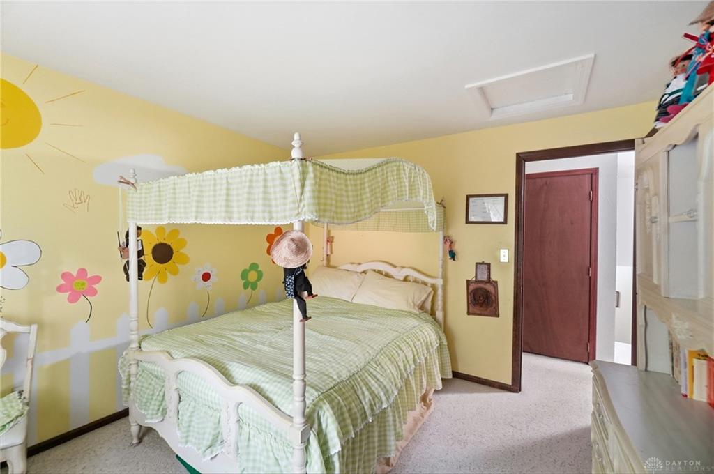 910 Sunnycreek Property Photo 38