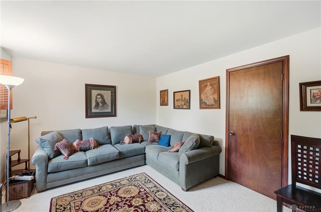 910 Sunnycreek Property Photo 40