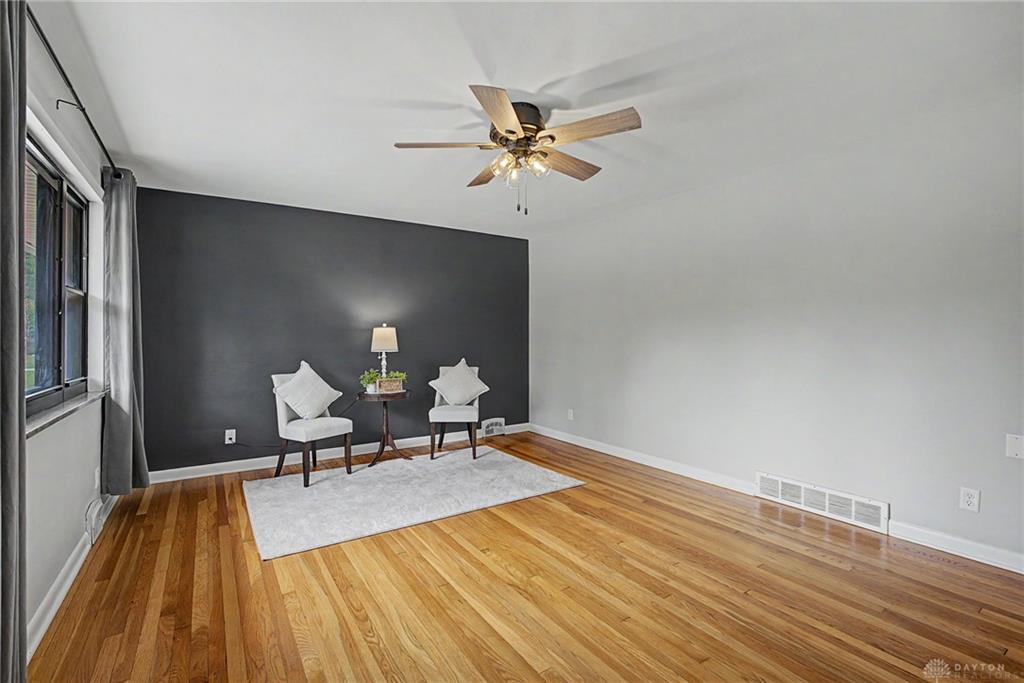345 Ginghamsburg Property Photo 5
