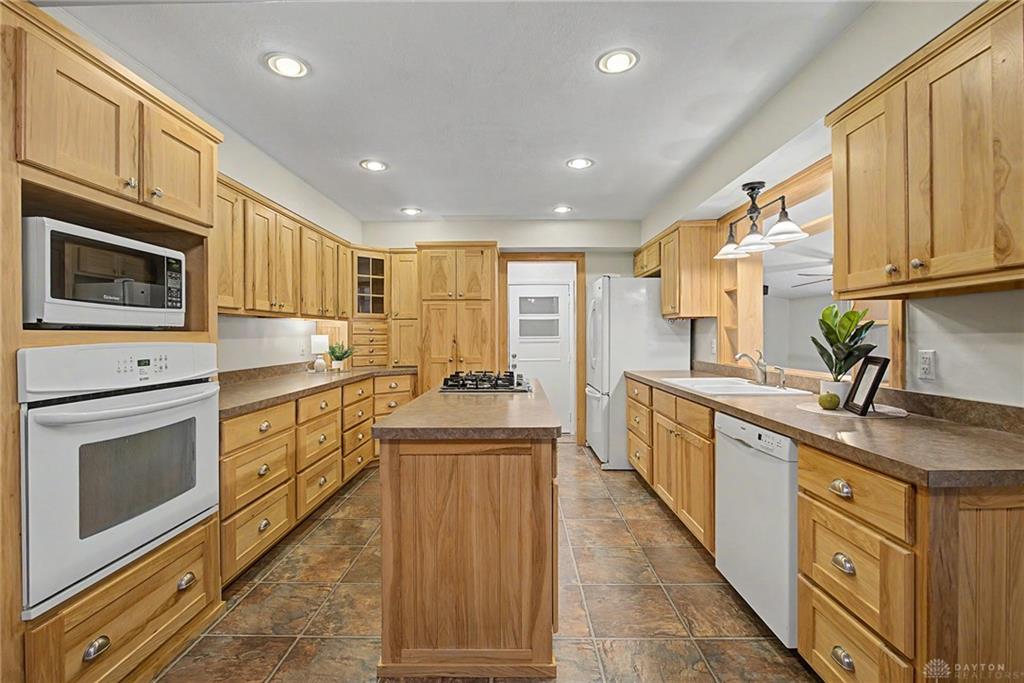 345 Ginghamsburg Property Photo 13