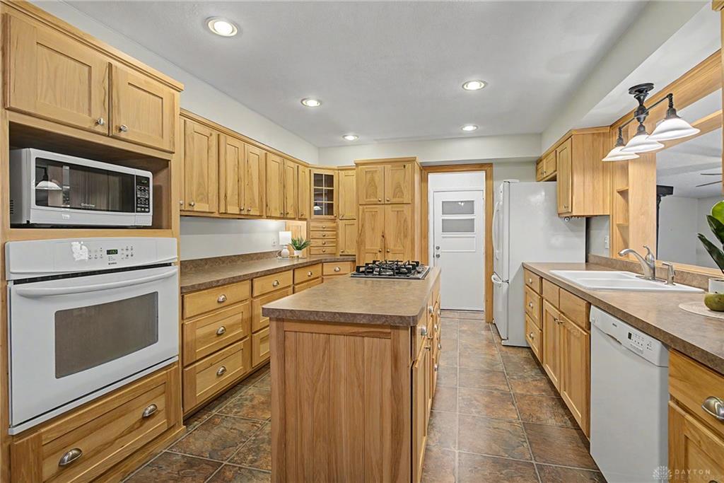 345 Ginghamsburg Property Photo 14