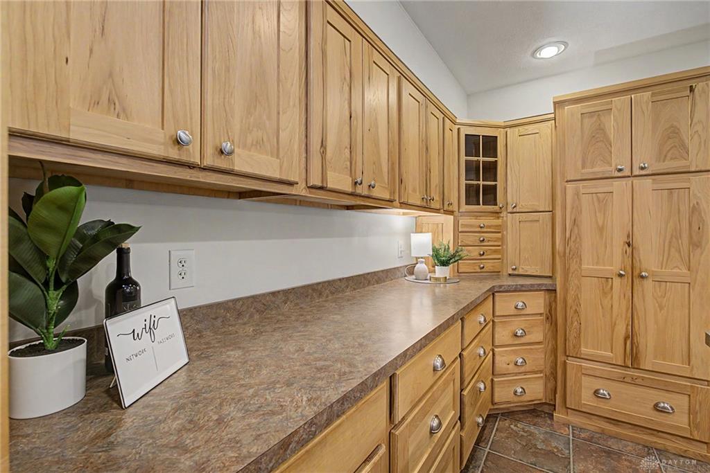 345 Ginghamsburg Property Photo 16