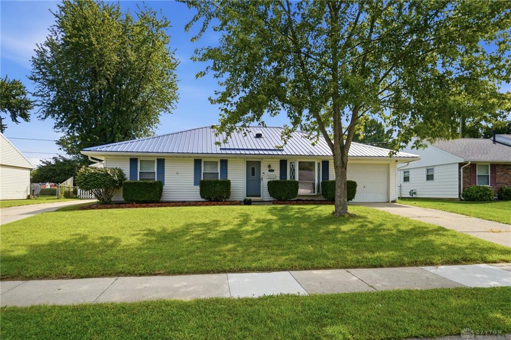 3230 Glouster Property Photo 2