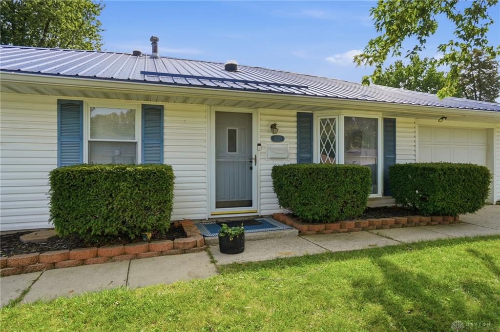 3230 Glouster Property Photo 7