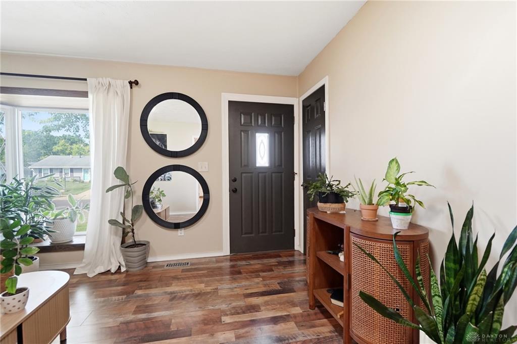 3230 Glouster Property Photo 8