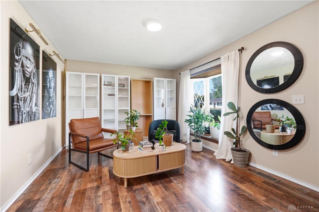 3230 Glouster Property Photo 10