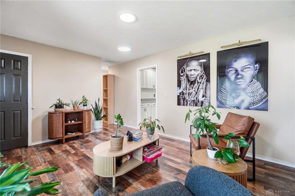 3230 Glouster Property Photo 12