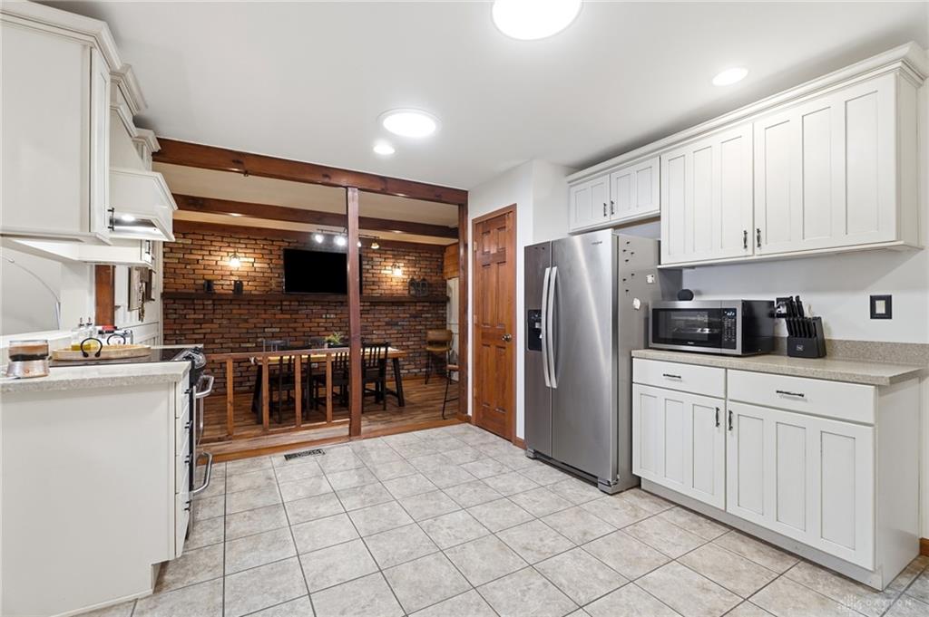 3230 Glouster Property Photo 23