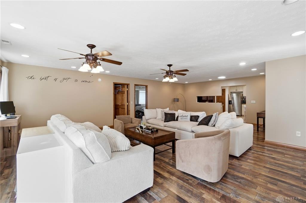 3230 Glouster Property Photo 40