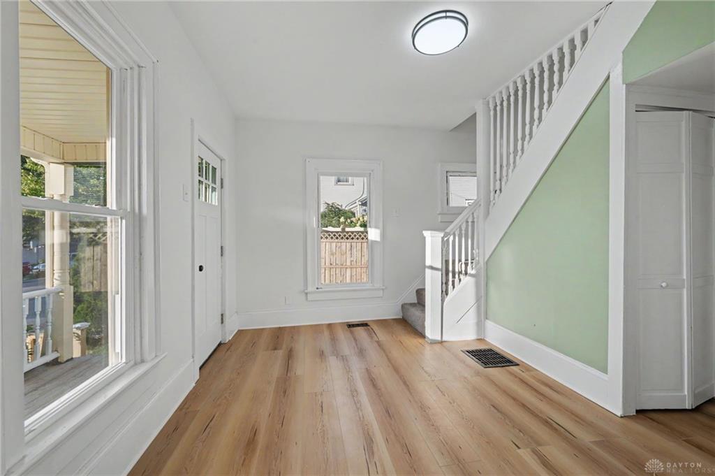 611 S Plum Property Photo 12