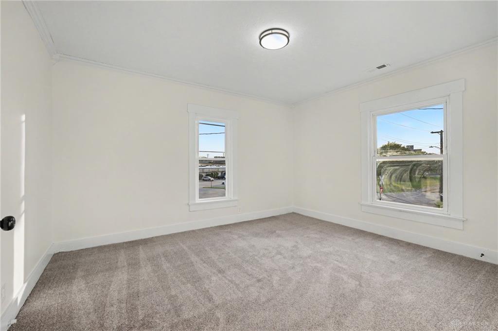611 S Plum Property Photo 13