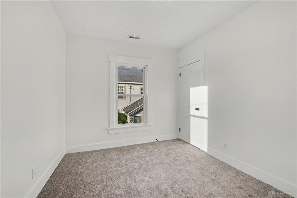 611 S Plum Property Photo 17