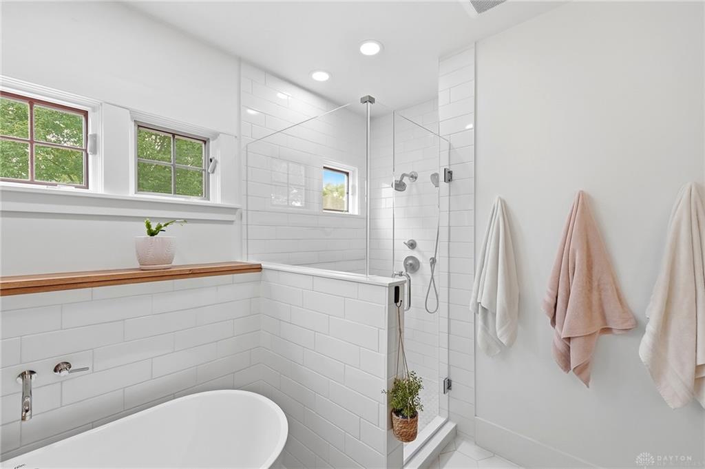 148 Telford Property Photo 22