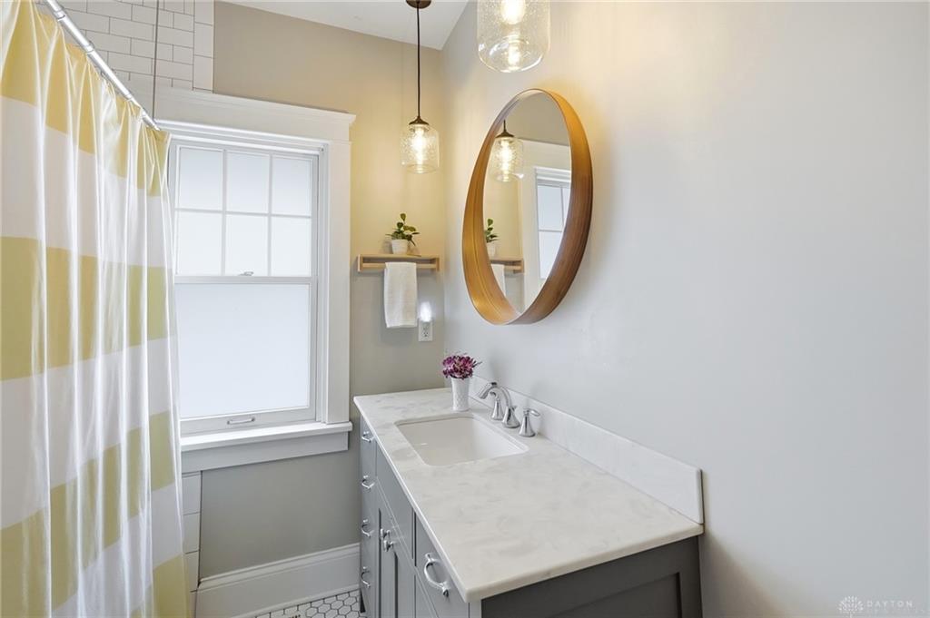 148 Telford Property Photo 27