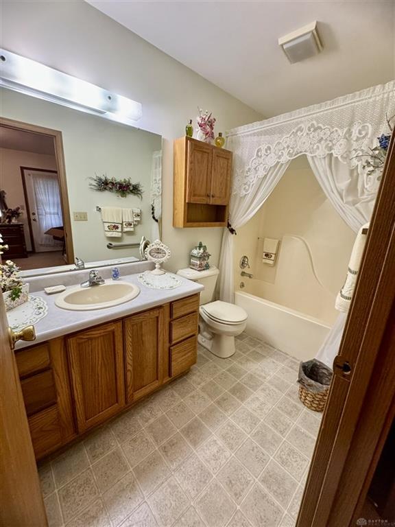 770 Berkshire Property Photo 40