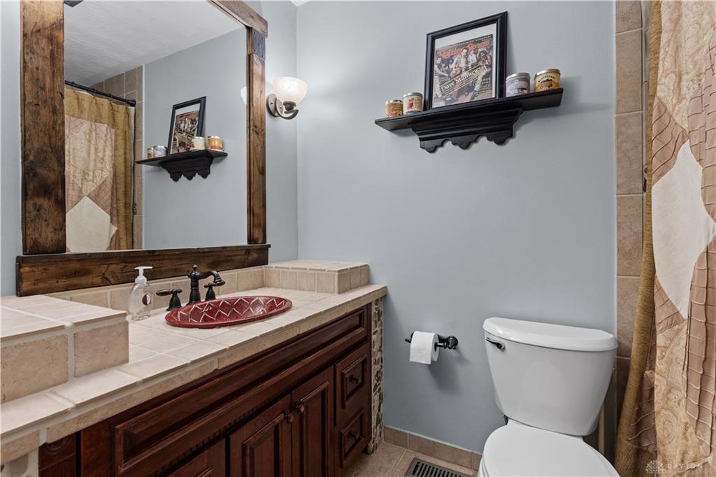 345 Harpwood Property Photo 13