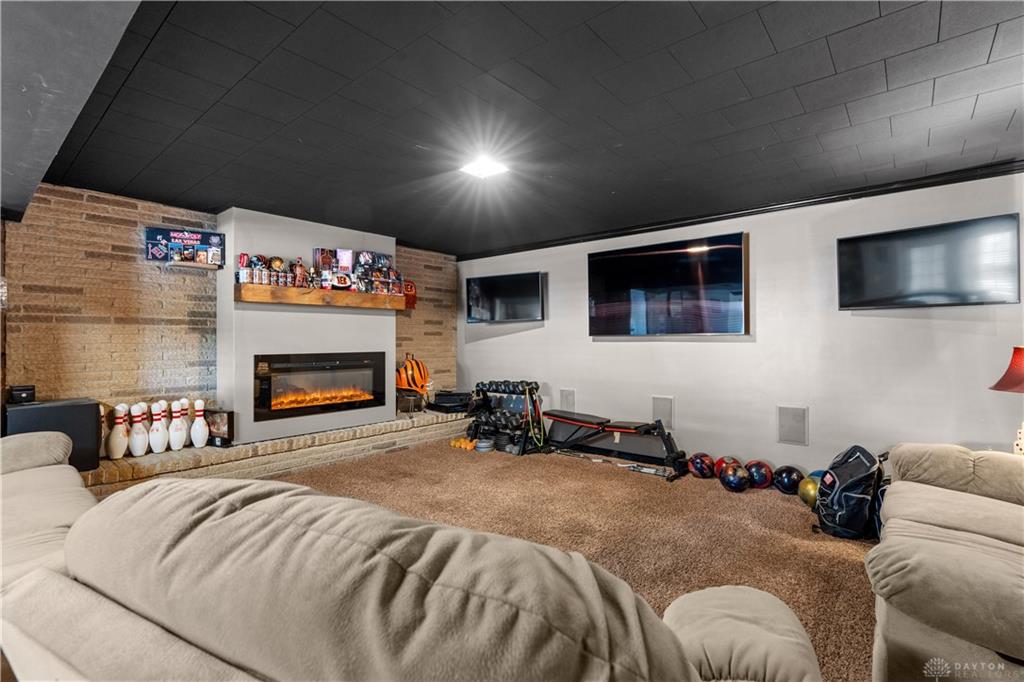 345 Harpwood Property Photo 23