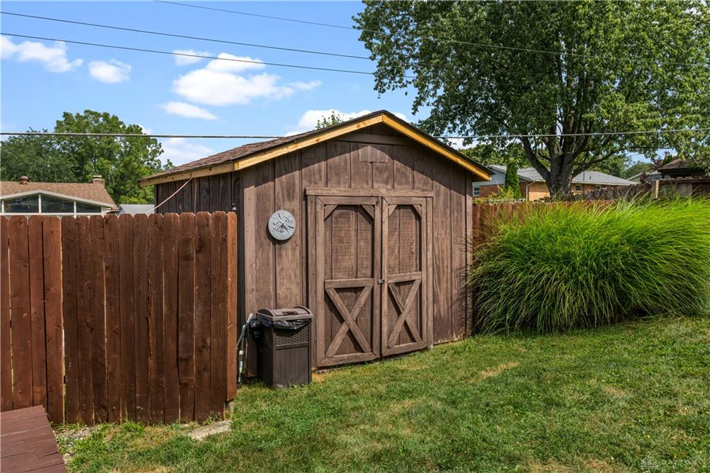 345 Harpwood Property Photo 30