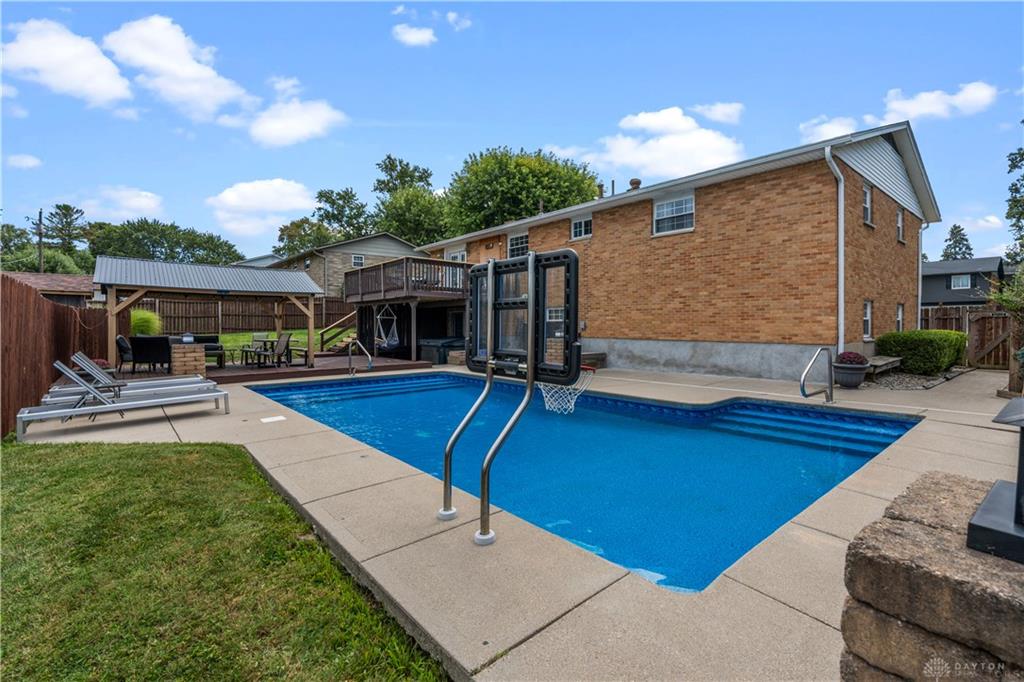 345 Harpwood Property Photo 38