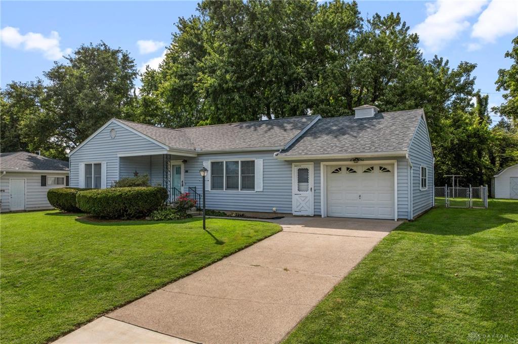 731 Crestview Property Photo 3