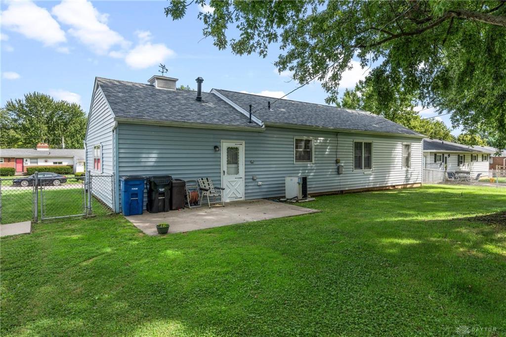 731 Crestview Property Photo 4