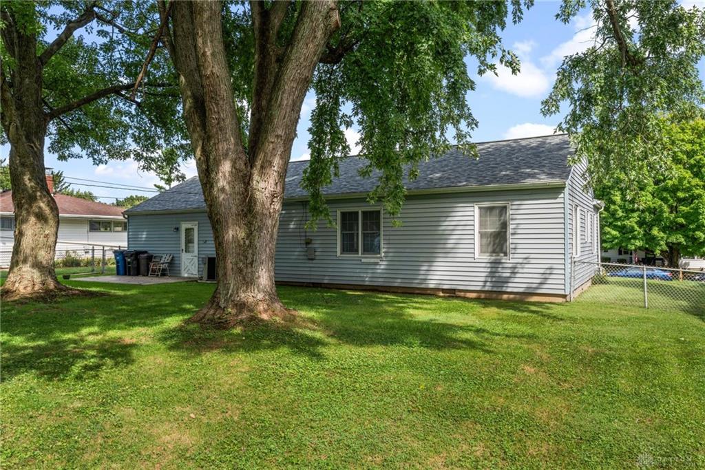 731 Crestview Property Photo 8