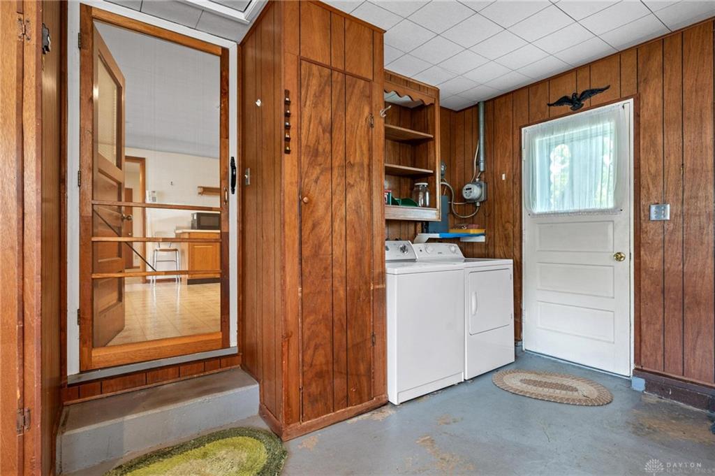 731 Crestview Property Photo 31