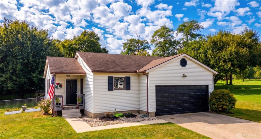 19 Edmon Property Photo 4