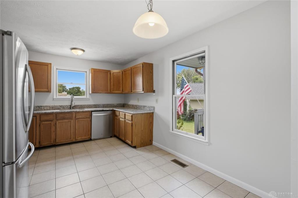 19 Edmon Property Photo 12