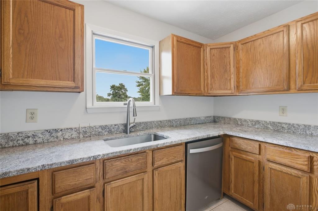 19 Edmon Property Photo 16