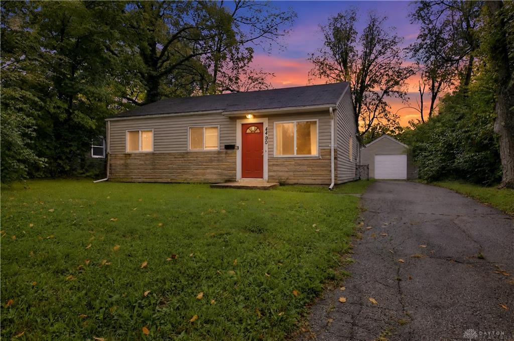 4490 Gatewood Property Photo 1