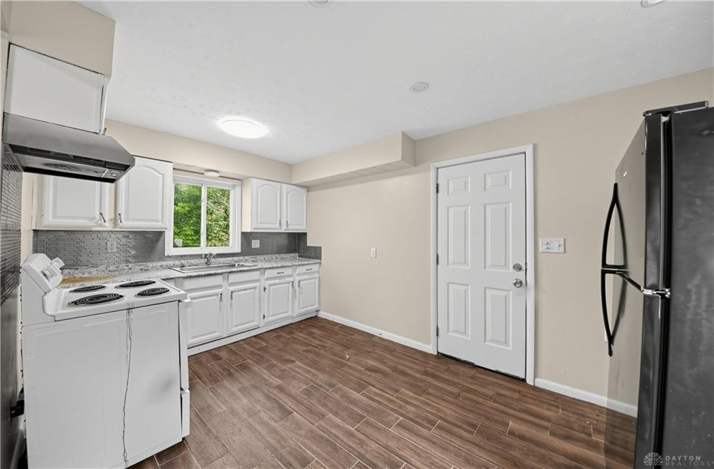 4490 Gatewood Property Photo 7