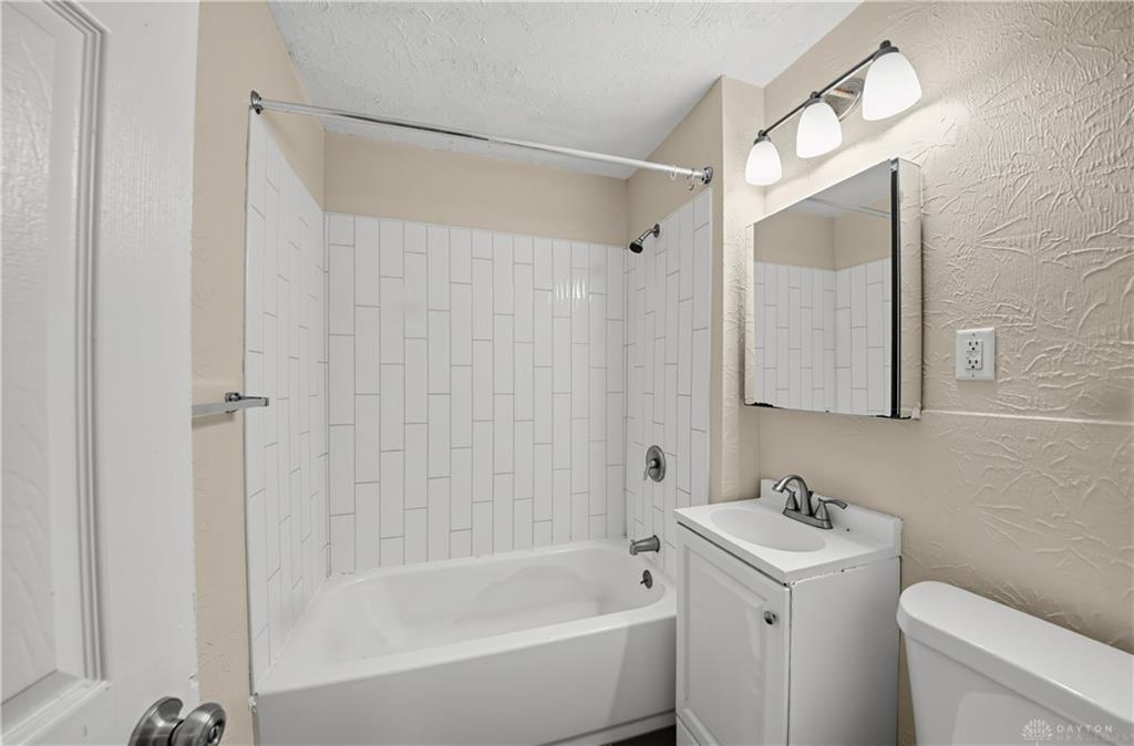 4490 Gatewood Property Photo 13