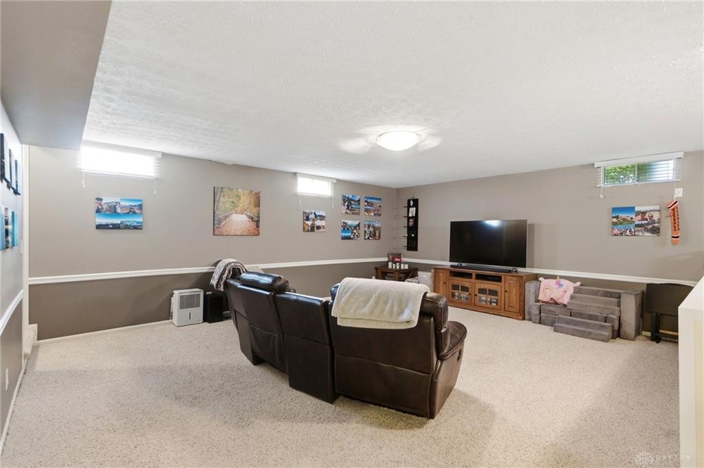 9267 N Creek Property Photo 36