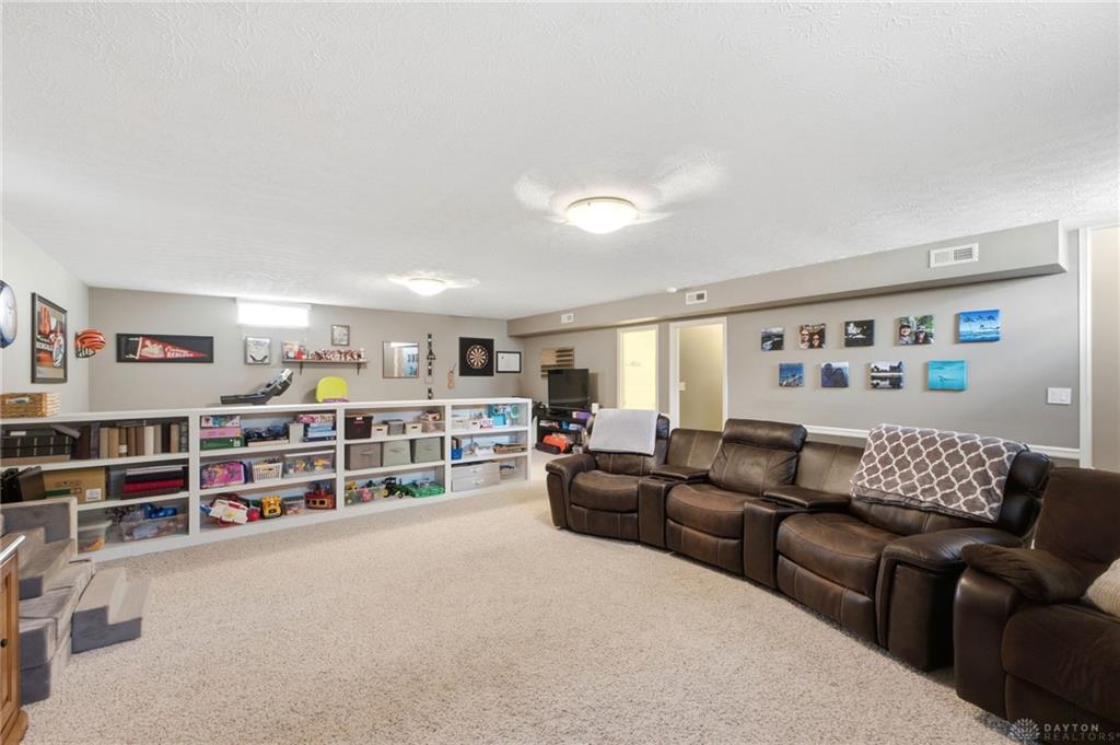 9267 N Creek Property Photo 37