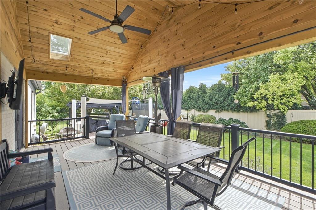 9267 N Creek Property Photo 47