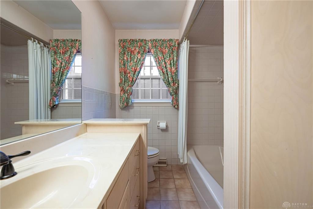 1553 Red Oak Property Photo 24