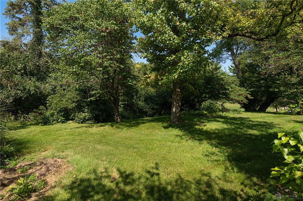 1553 Red Oak Property Photo 38