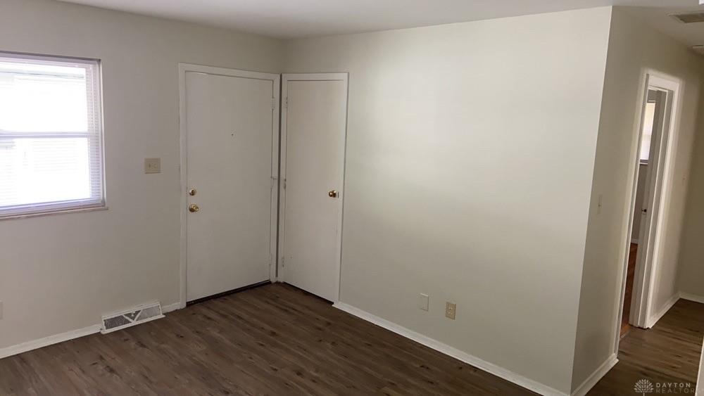 3220 Illinois Property Photo 5