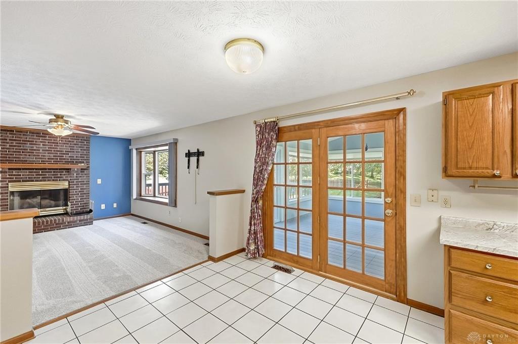 270 Lakeside Property Photo 18