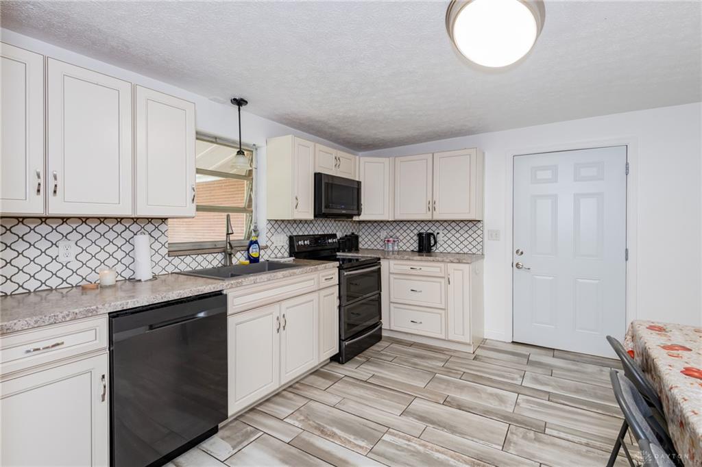 1435 Gascho Property Photo 15