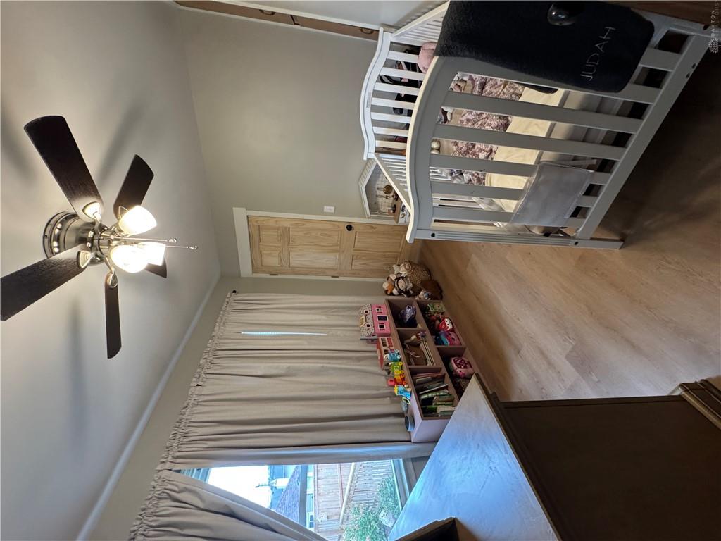 80 W Second Property Photo 16