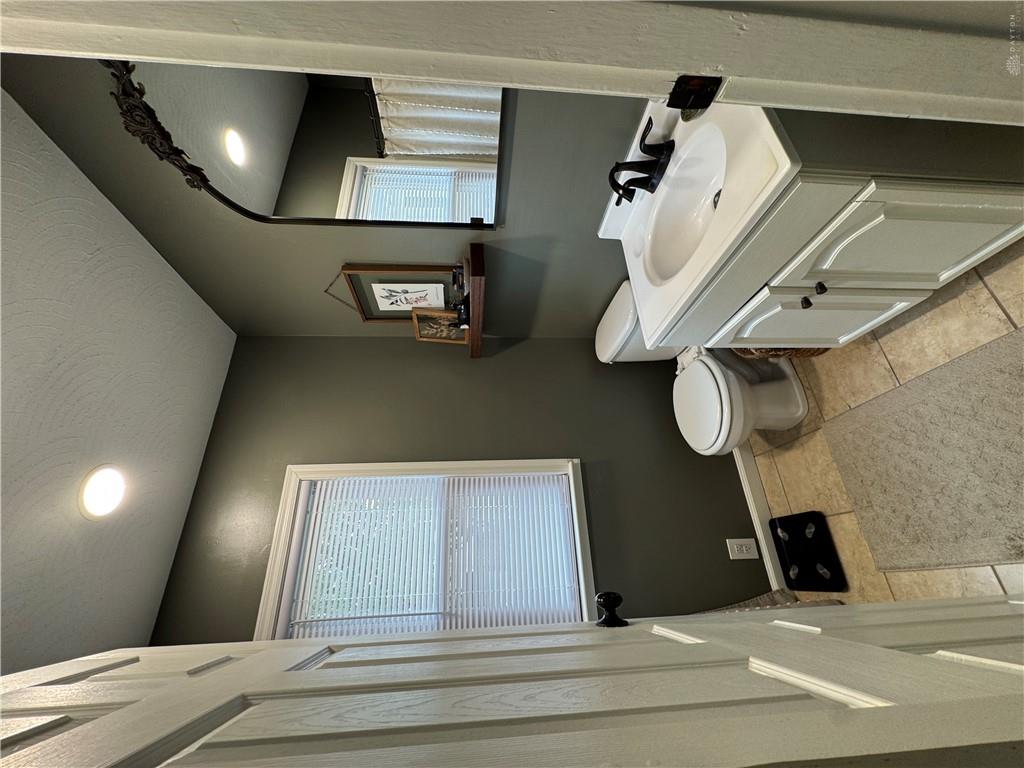 80 W Second Property Photo 17