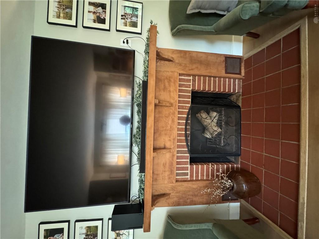 80 W Second Property Photo 19