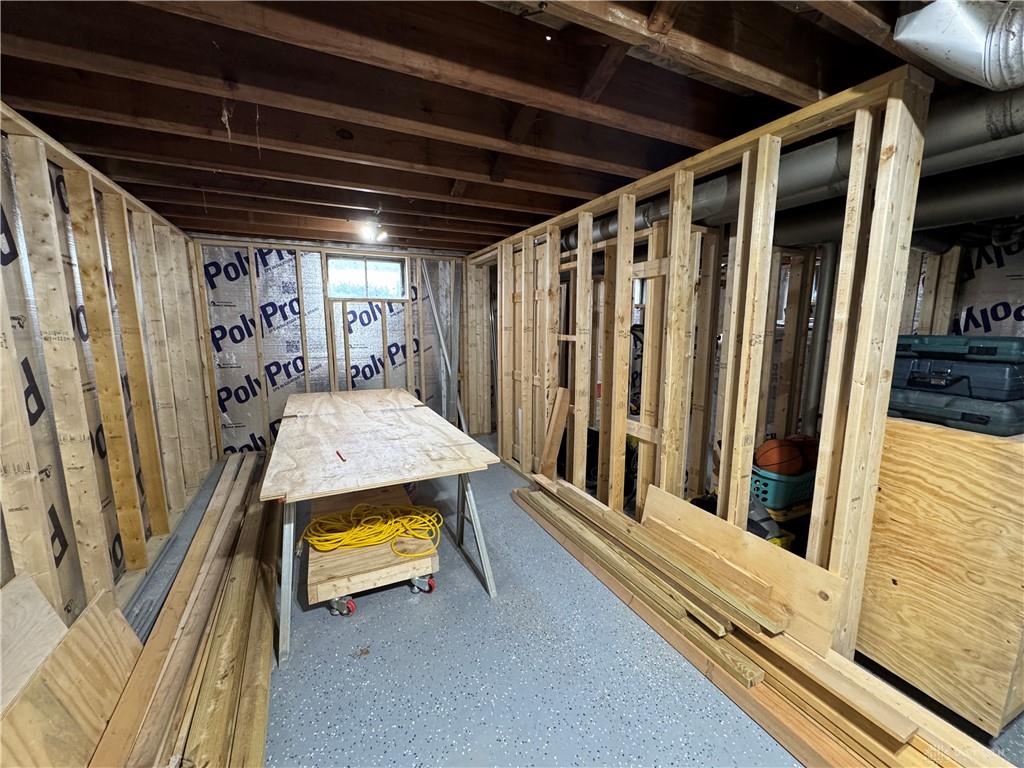 80 W Second Property Photo 22