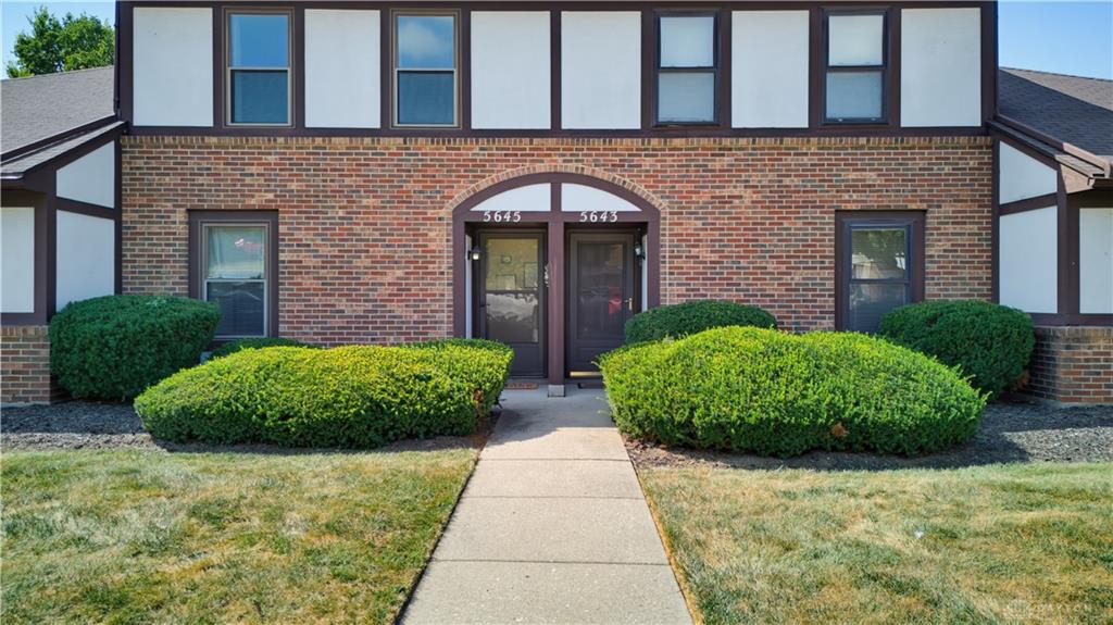 5645 Cobblegate Property Photo 2