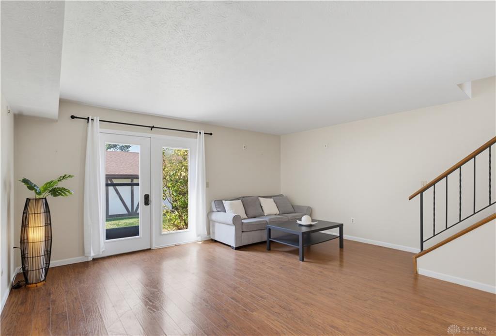 5645 Cobblegate Property Photo 5