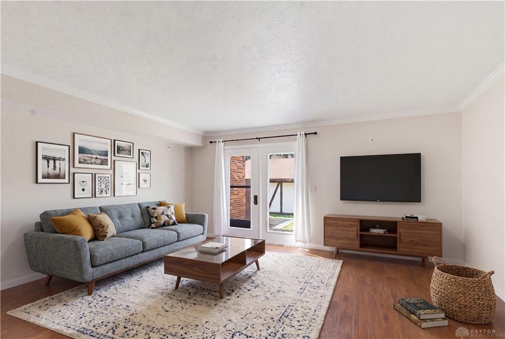 5645 Cobblegate Property Photo 8